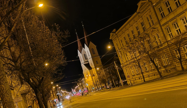 Veřejné osvětlení v Plzni čeká do tří let rekonstrukce za stovky milionů. Nová světla výrazně omezí světelný smog