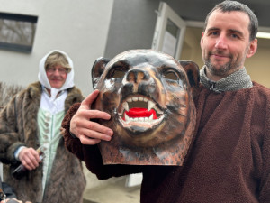 Chodské vesnice ožijí masopustními průvody, největší bude tradičně v Postřekově