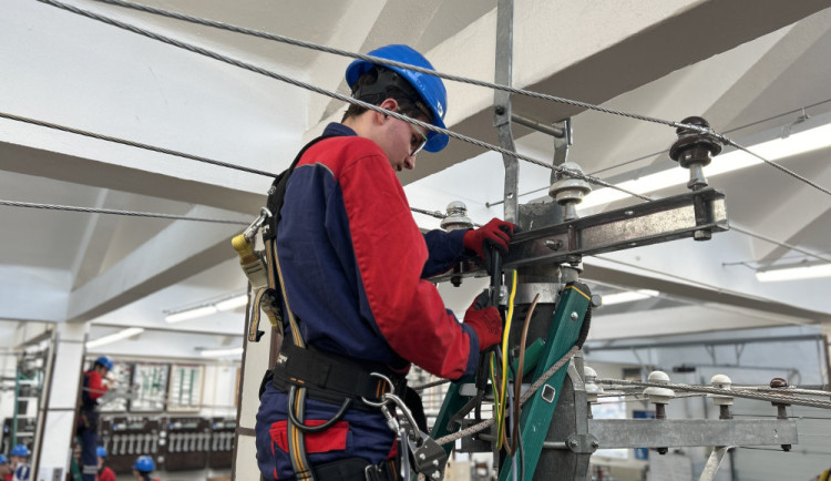 size4-17068580997338-60-na-trhu-mohou-chybet-elektrikari-kteri-se-staraji-o-distribucni-sit-egd-otevira-nove-tridy