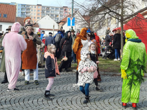 Boleveckou návsí prošly maškary, Selský dvůr U Matoušů si připomněl Bláznové dny