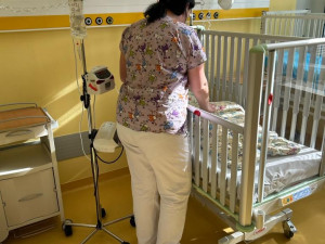 Budoucí zdravotní sestry z Německa vykonávají praxi na pediatrickém oddělení v Domažlické nemocnici