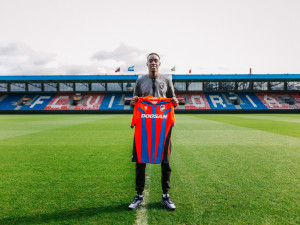 Fotbalovou Plzeň posílí tožský útočník Metsoka, klub už také zná svého soupeře pro osmifinále EKL