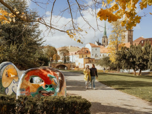 Turisté opět objevují kouzlo Plzně, loni se jich ve městě ubytovalo 313 tisíc. Vytvořili rekord v počtu přenocování
