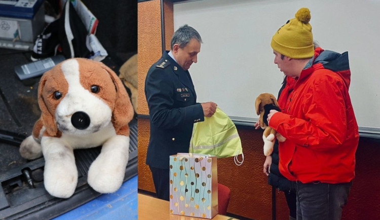 Odcizená hračka už opět dělá radost mladému muži s autismem. Vrátili mu ji policisté