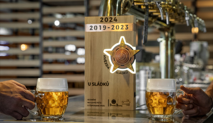 Hvězdu sládků už získalo v Česku přes 836 provozoven. Na správně ošetřené pivo se chodí i do kaváren nebo na farmy