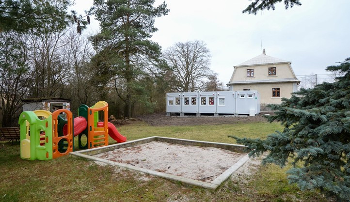 První kontejnerová stavba pro děti v Plzeňském kraji vznikla ve Lhotě