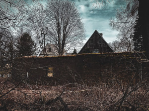 Nejděsivější událost v historii staré Šumavy se stala na Kozích Hřbetech. Zimu tam nepřežily desítky horalů