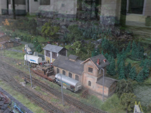 Odkaz milovníka vláčků bude pokračovat i po jeho smrti, novinový stánek proměnil ve výstavu, kterou lidé milují