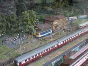 Odkaz milovníka vláčků bude pokračovat i po jeho smrti, novinový stánek proměnil ve výstavu, kterou lidé milují