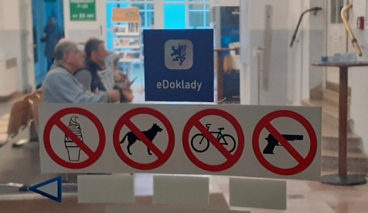 Plzeňáci už mohou používat občanku v mobilu, město zařídilo uznání e-dokladů dříve, než to ukládá zákon