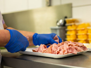 Pacienti nemocnice testují snídaně ze švédského stolu. Lépe jedí a zlepšuje se prý i jejich psychický stav