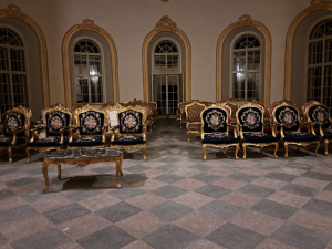 Soukromí majitelé po 25 letech oprav otevřou pro veřejnost barokní zámek Týnec u Klatov