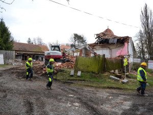 Na místě staré německé školy vyroste dům s městskými nájemními byty pro osoby v bytové nouzi