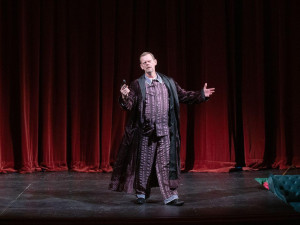 Jedna z nejlepších válečných komedií všech dob vtrhne na jeviště DJKT