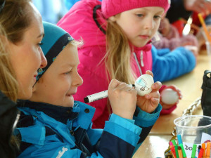 Desítky kilogramů vrbového proutí čekají na proměnu v pomlázky