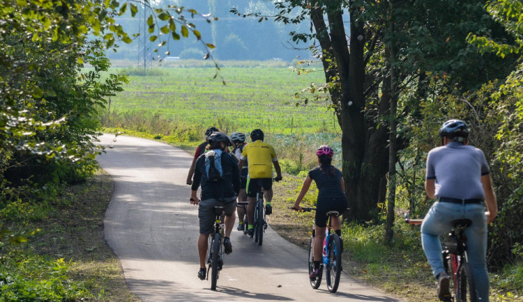 Plzeňský kraj dá téměř 80 milionů korun a stezky a trasy pro cyklisty, polovinu obcím