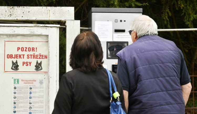 Na zámku Kozel už zpoplatnili za 60 Kč vstup do parku