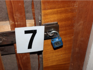 Rekordman odcizil ze sklepů domů 21 jízdních kol a čtyři elektrické koloběžky