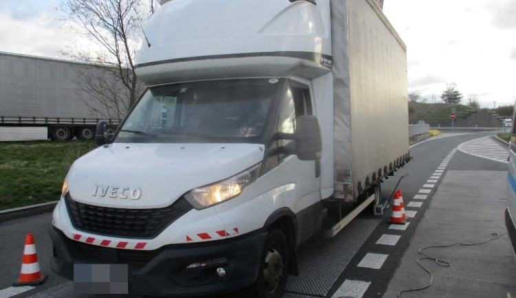 Kontrola přetížené dodávky