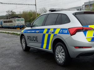 Policisté vyrazili zkontrolovat nádraží, vlaky i železniční přejezdy. Padala jedna pokuta za druhou