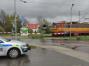 Policisté vyrazili zkontrolovat nádraží, vlaky i železniční přejezdy. Padala jedna pokuta za druhou