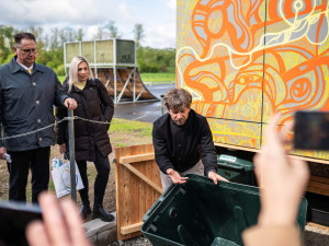První veřejná ekologická toaleta v Česku nepotřebuje elektřinu ani chemii, exkrementy mění v kompost