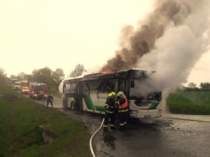 Hořící autobus