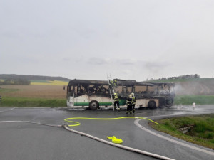 Hořící autobus