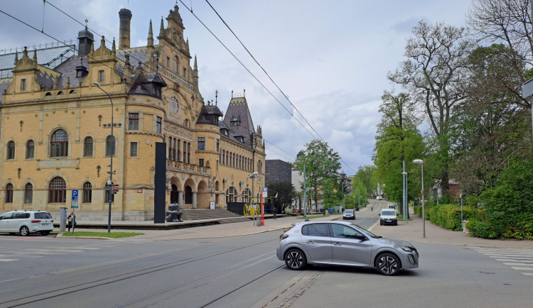 Kvůli lagunám u galerie město chystá úpravy na Masaryčce. Blíží se i odkládaná rekonstrukce Vítězné