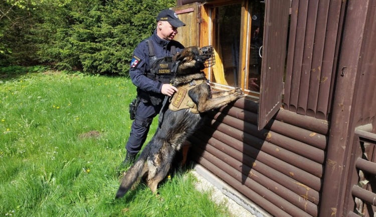 Zahrádkářské a chatařské osady po zimě ožívají. Policisté apelují na správné zabezpečení majetku