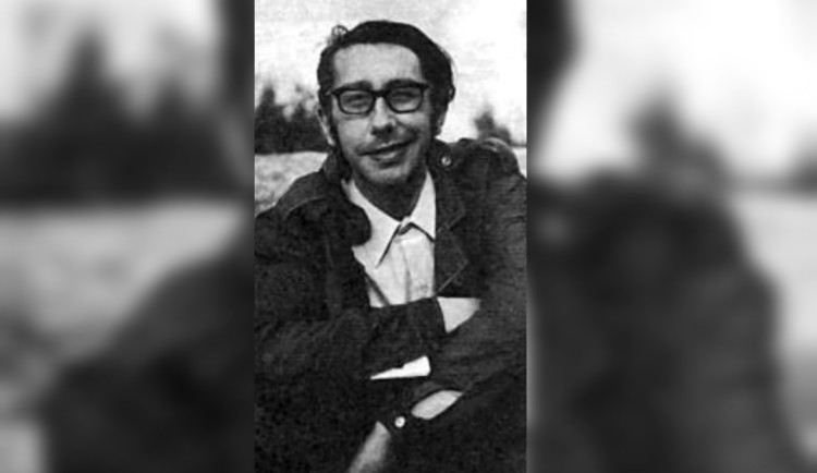 Nezničitelný básník přežil střet s lokomotivou i pád ze čtvrtého patra. Před 29 lety ale beze stop zmizel