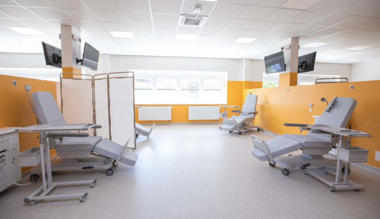 Nové dialyzační středisko za 80 milionů má Klatovská nemocnice pro pacienty se selháním ledvin