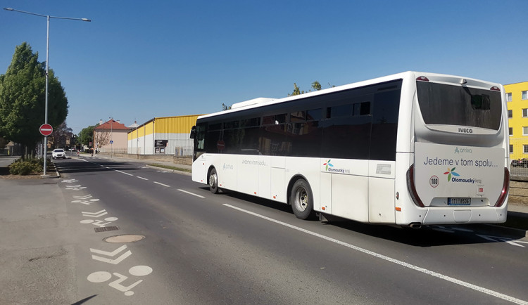 Rozkopat a znovu. Olomoucký kraj chce reklamovat opravy silnic, které ošidila zločinecká skupina