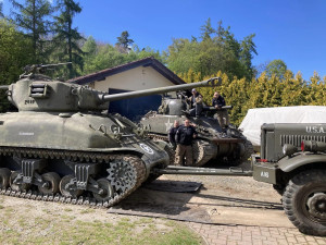 Jako jediný v Česku vlastní pojízdný americký tank Sherman, teď renovuje další pro muzeum generála Pattona