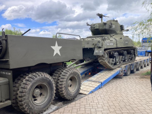 Jako jediný v Česku vlastní pojízdný americký tank Sherman, teď renovuje další pro muzeum generála Pattona