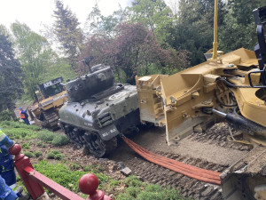 Jako jediný v Česku vlastní pojízdný americký tank Sherman, teď renovuje další pro muzeum generála Pattona