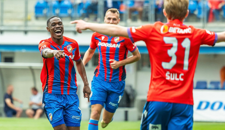 Fotbalisté Plzně na úvod ligové nadstavby porazili Mladou Boleslav 3:0