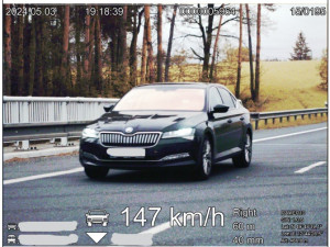 O řidičák přišli kvůli vysoké rychlosti i další řidiči