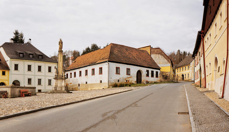 Spolek nadšenců otevře památkovou chráněnou Turbovnu, natáčela se tam Zdivočelá země