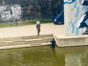 Police důkladně prohledává i širší okolí, zdroj: Policie ČR