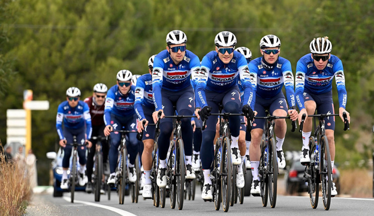 Souboj cyklistické elity na silnicích v Olomouckém kraji: Czech Tour hlásí účast Vlčí smečky