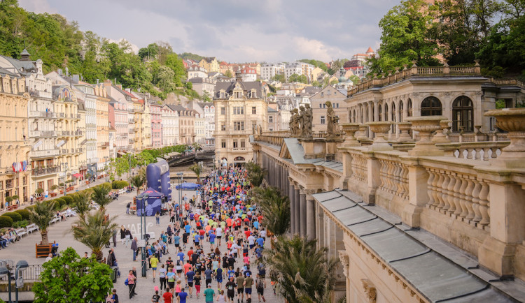 Karlovy Vary se v sobotu rozběhnou. RunCzech láká na půlmaraton i novou desítku