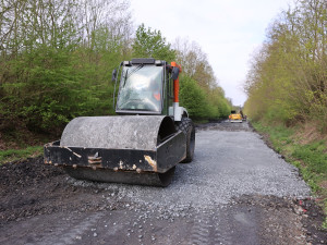 Místo rychlíků se tam budou prohánět cyklisté, unikátní stezka na železniční trati se brzy otevře veřejnosti