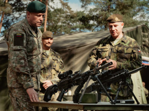 Představení výzbroje a výstroje