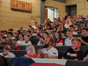 V Domažlicích fandili v tamním kině Čakan, foto: Městské kulturní středisko v Domažlicích