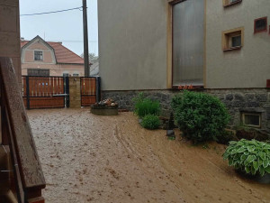 Voda se po foto: Daniela Siváková, SDH Kožlany