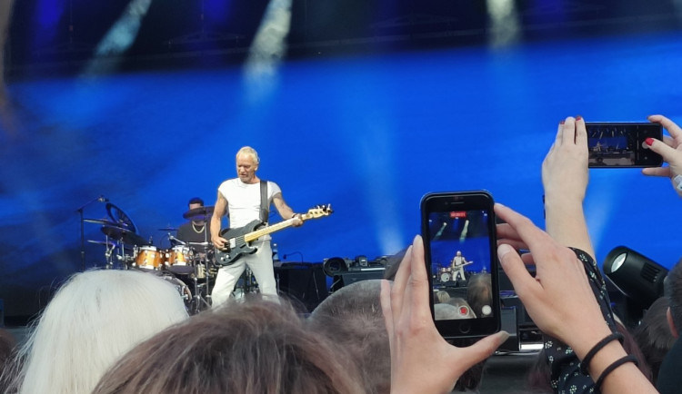 Englishman in Pilsen, Sting potěšil fanoušky bezmála dvouhodinovým a bezchybným koncertem