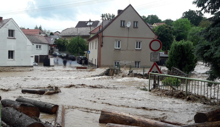Plzeňský kraj může hned poskytnout dotace obcím postiženým záplavami