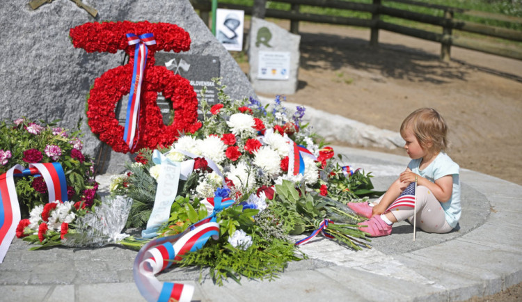 Oblíbený šumavský turistický cíl se stane už potřetí dějištěm Dne svobody na Zhůří. Připomene bitvu z konce války i vylodění