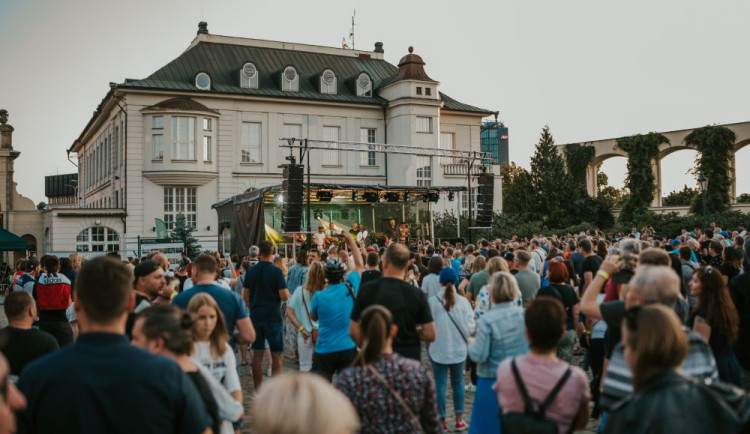 Festival Léto v Prazdroji vás bude bavit celé prázdniny